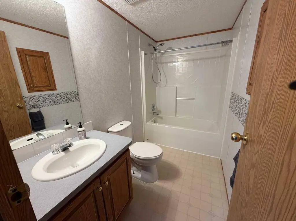 4612 59 Street Rocky Mountain House AB T4T 1N9