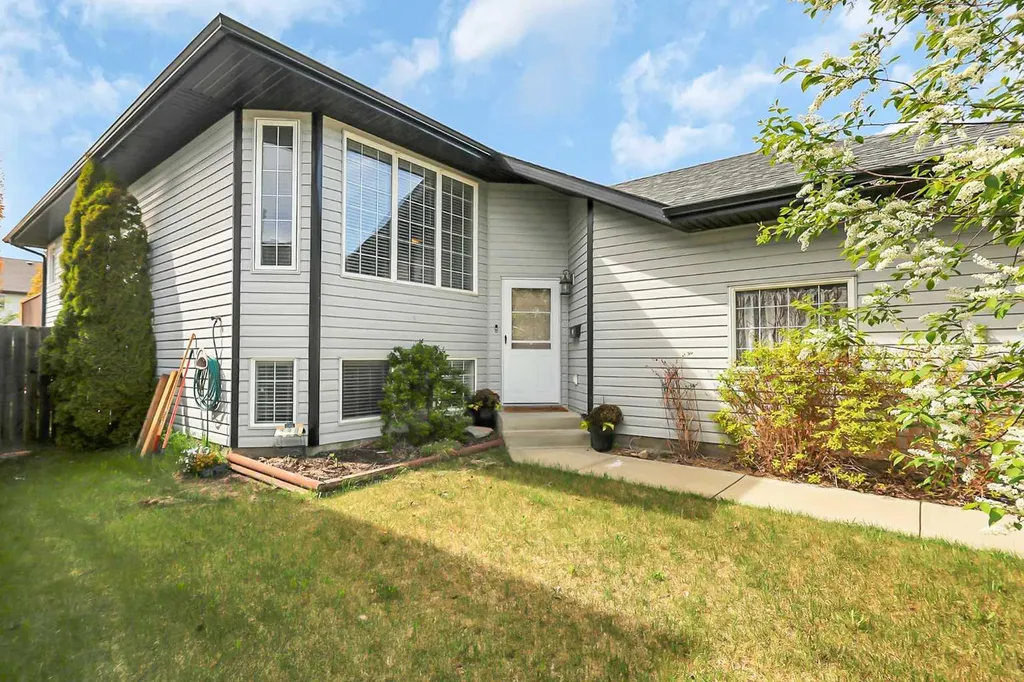 71 Lang Close Red Deer AB T4R2A3