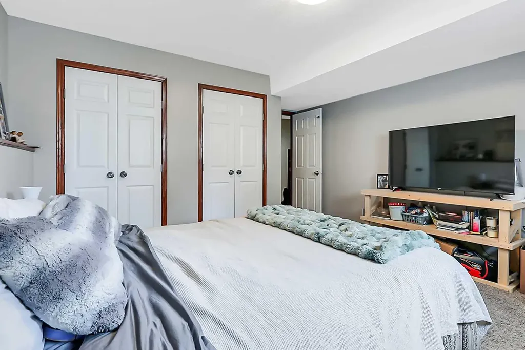 71 Lang Close Red Deer AB T4R2A3