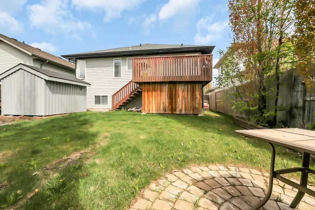 71 Lang Close Red Deer AB T4R2A3
