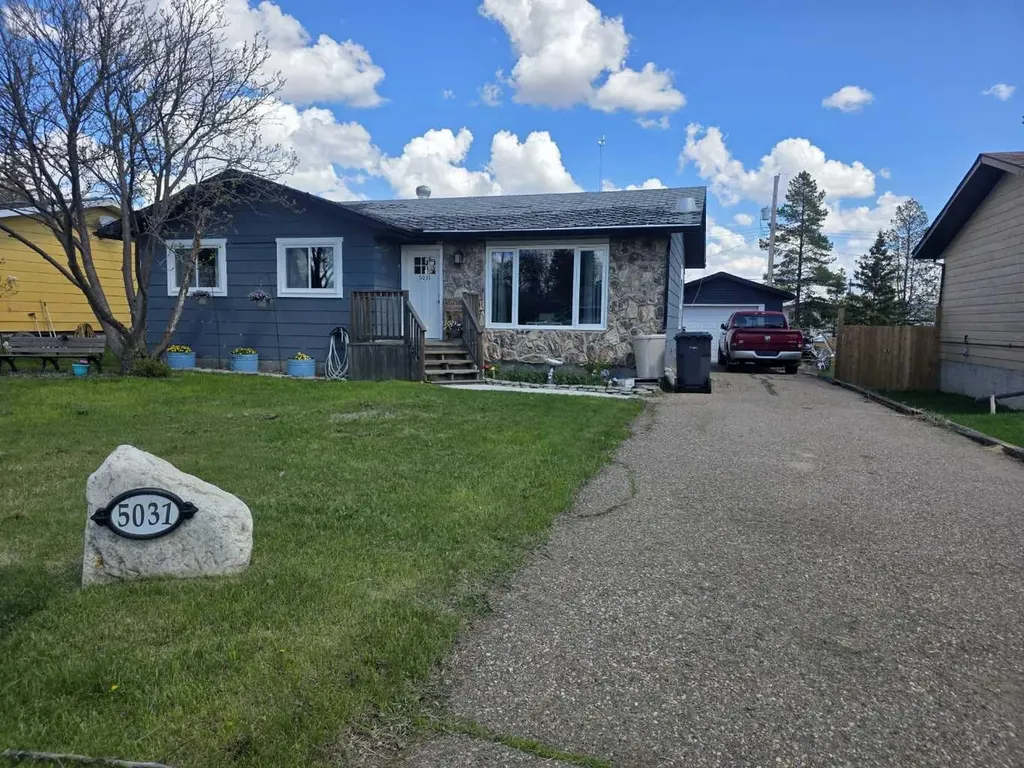 5031 51 Street Islay AB T0B2J0