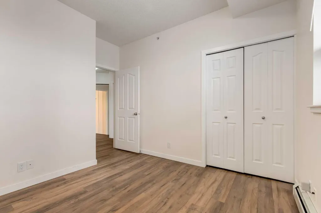 1053 10 Street SW Calgary AB T2R 1S6