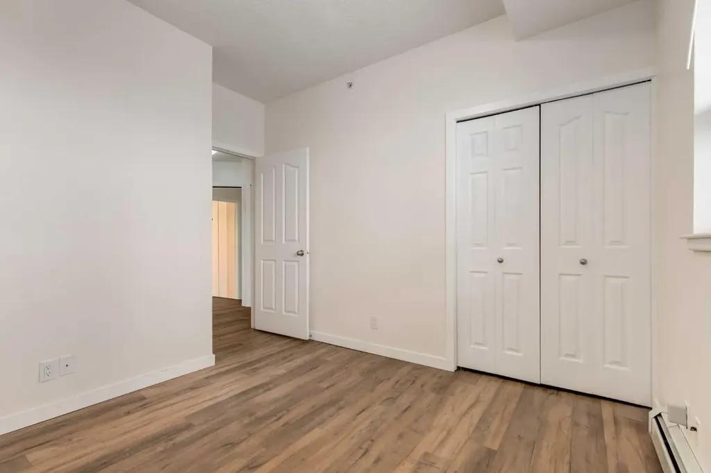1053 10 Street SW Calgary AB T2R 1S6