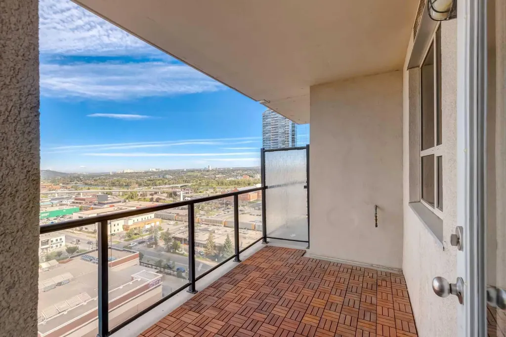 1053 10 Street SW Calgary AB T2R 1S6