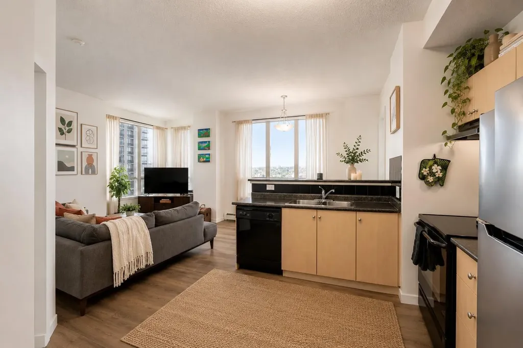 1053 10 Street SW Calgary AB T2R 1S6