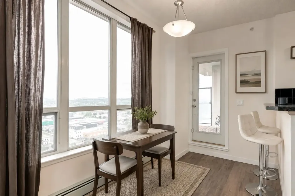 1053 10 Street SW Calgary AB T2R 1S6