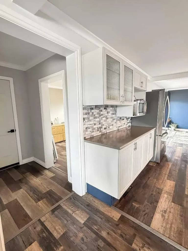 5302 50 Avenue Mayerthorpe AB T0E 1N0