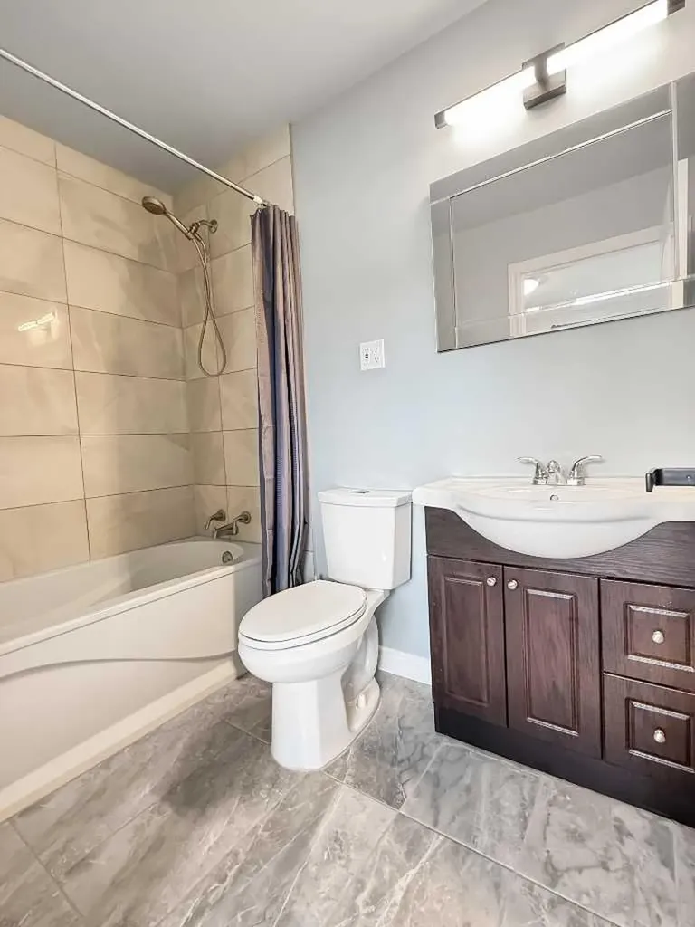 5302 50 Avenue Mayerthorpe AB T0E 1N0