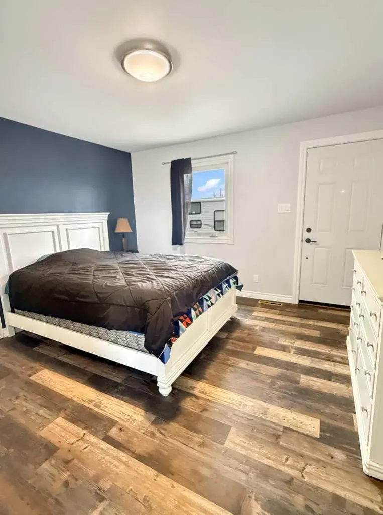 5302 50 Avenue Mayerthorpe AB T0E 1N0