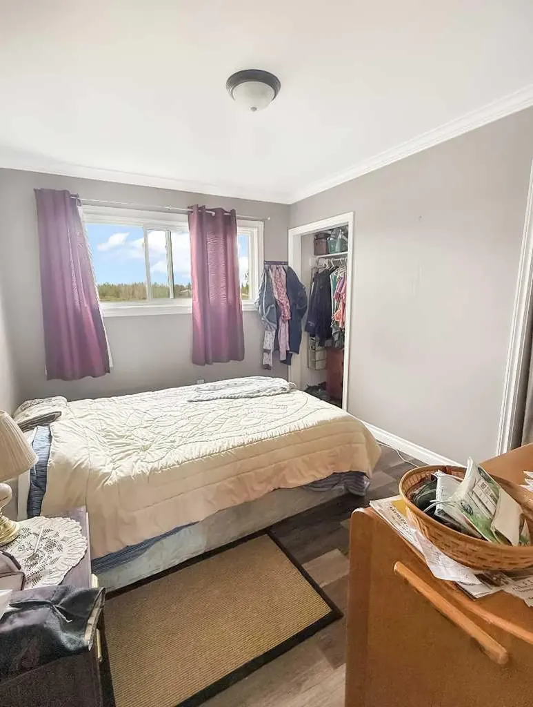 5302 50 Avenue Mayerthorpe AB T0E 1N0