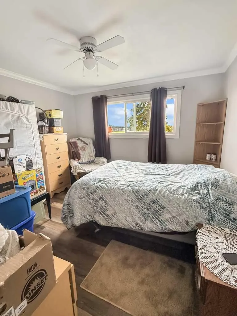 5302 50 Avenue Mayerthorpe AB T0E 1N0