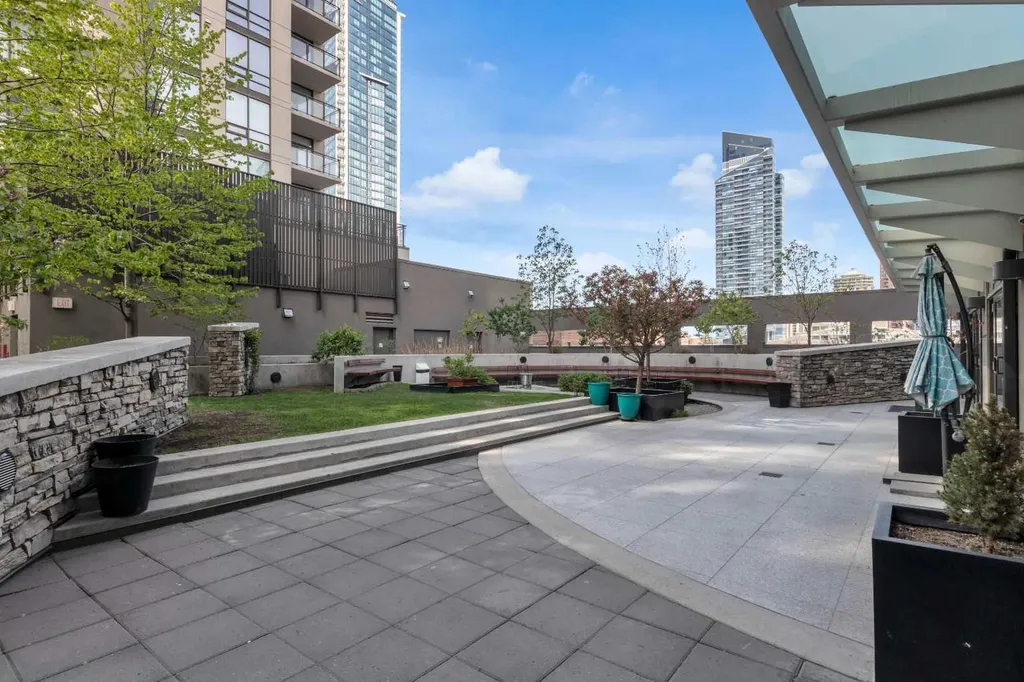 1111 10 Street SW Calgary AB T2R1E3