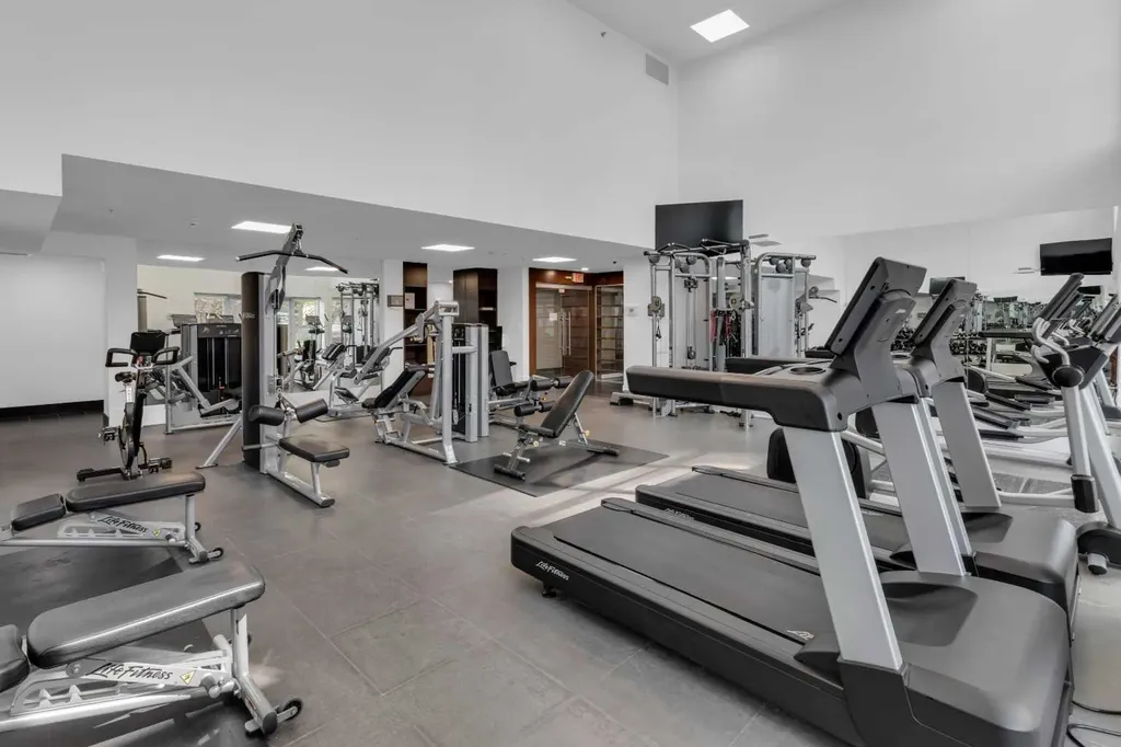 1111 10 Street SW Calgary AB T2R1E3