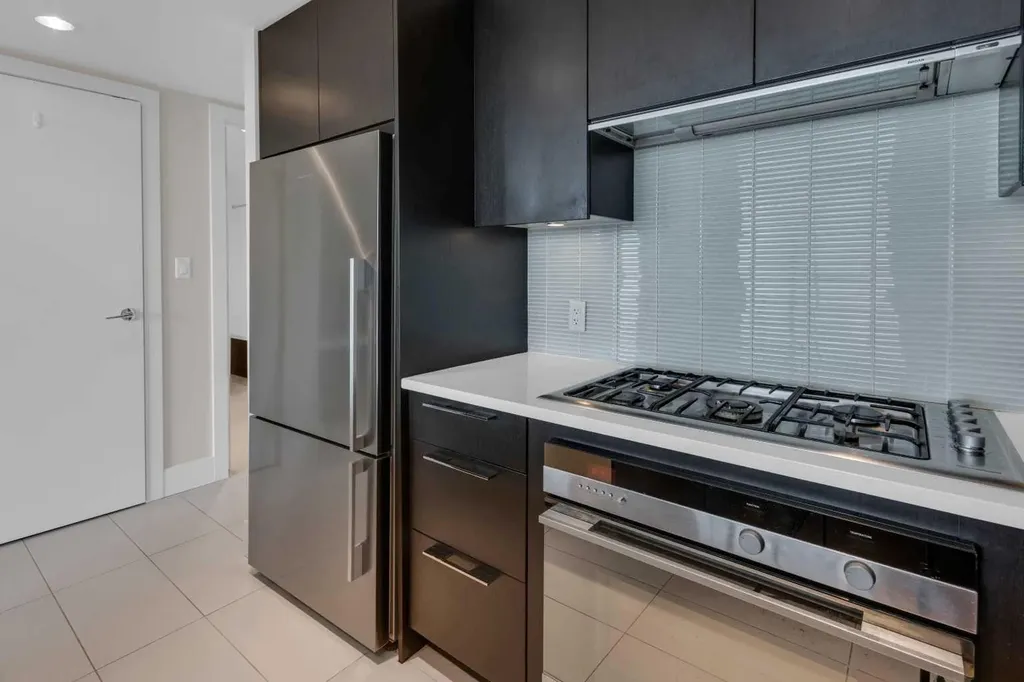 1111 10 Street SW Calgary AB T2R1E3