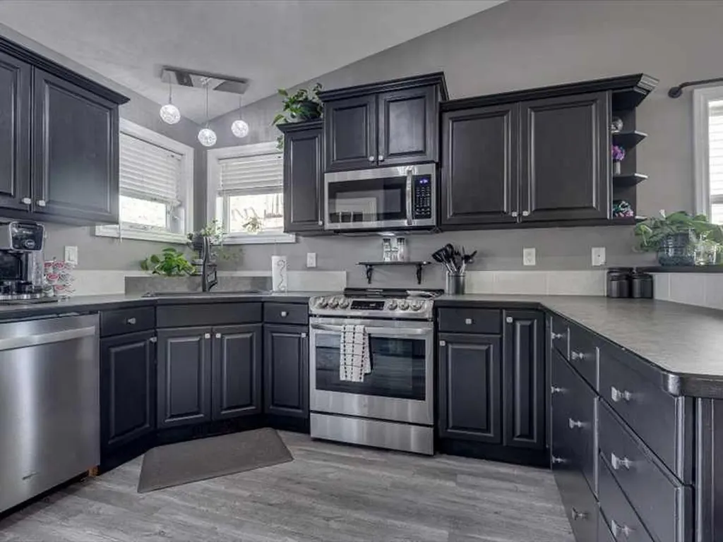 29 Rolling Ridge Hills Blackfalds AB T0M 0J0