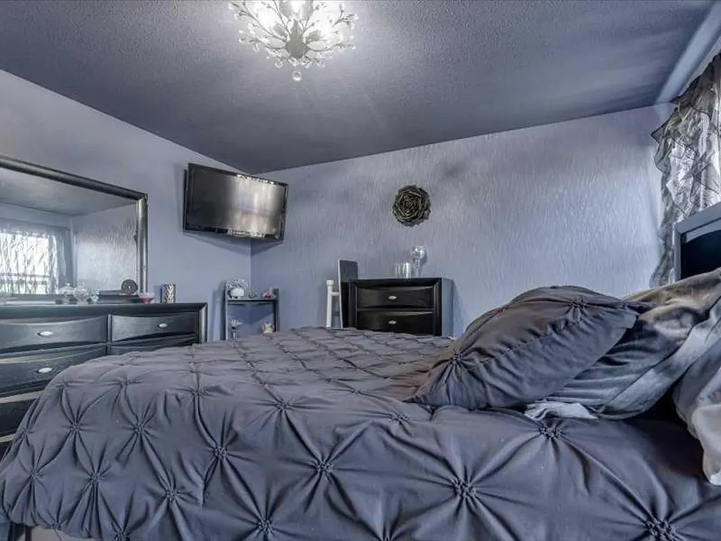 29 Rolling Ridge Hills Blackfalds AB T0M 0J0