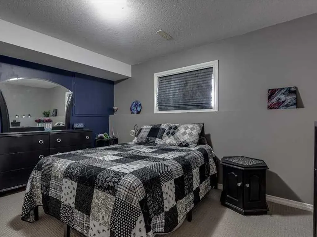 29 Rolling Ridge Hills Blackfalds AB T0M 0J0