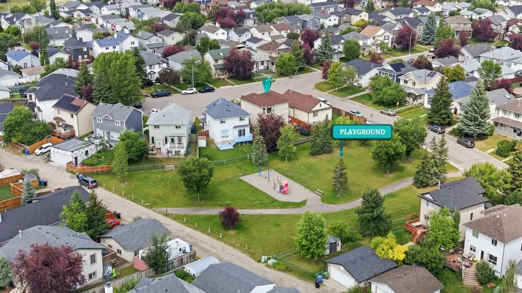 46 Somerside Place SW Calgary AB T2Y 3V3