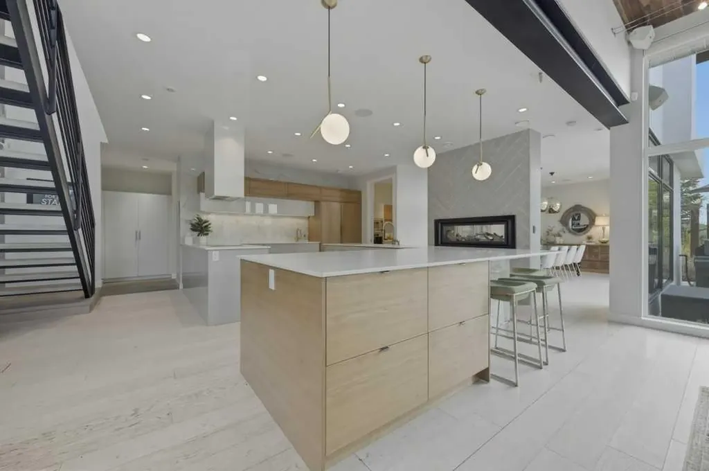 305 Jarvis Glen Court Jarvis Bay AB T4S 1R8