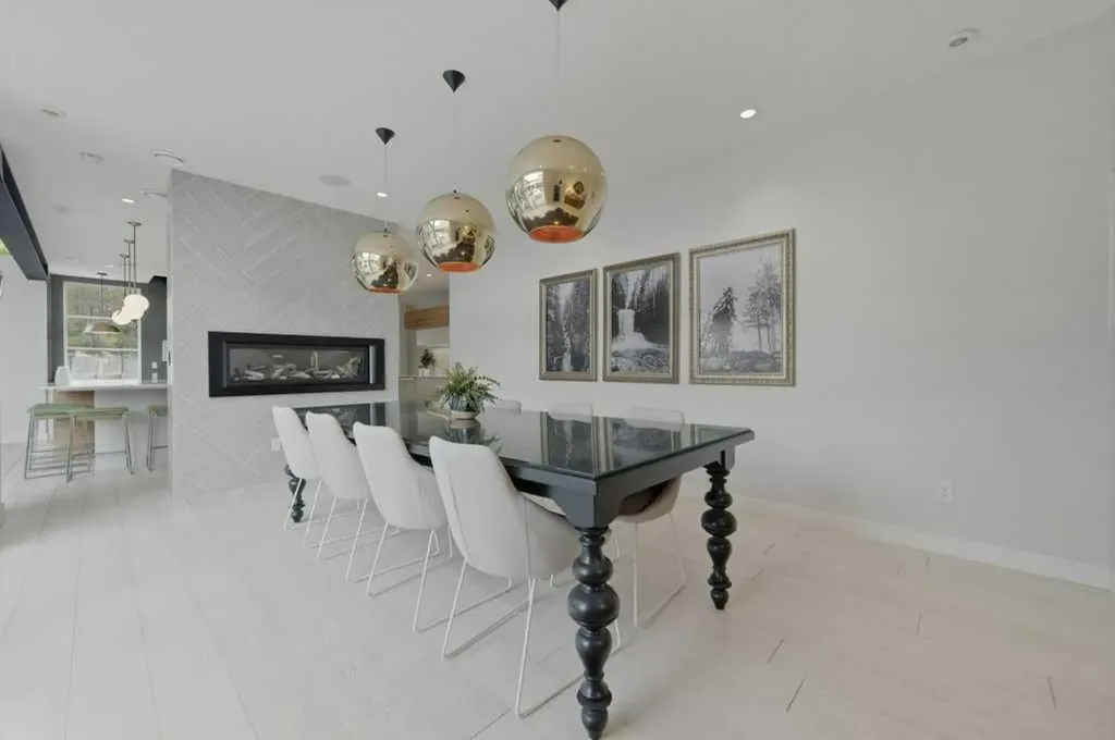305 Jarvis Glen Court Jarvis Bay AB T4S 1R8