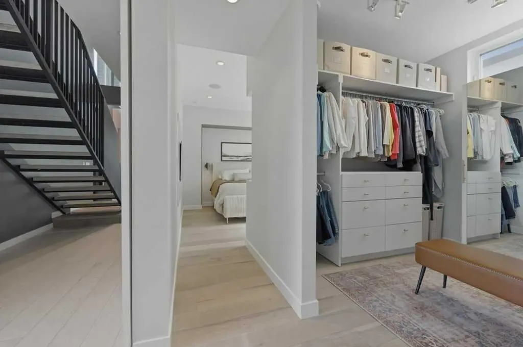 305 Jarvis Glen Court Jarvis Bay AB T4S 1R8
