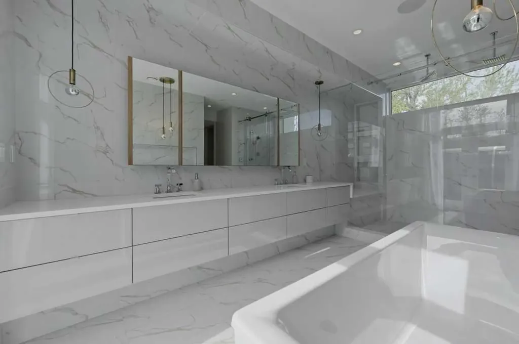 305 Jarvis Glen Court Jarvis Bay AB T4S 1R8