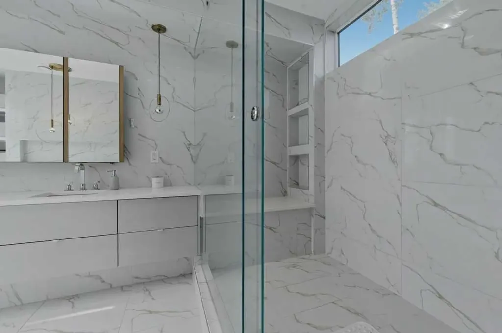 305 Jarvis Glen Court Jarvis Bay AB T4S 1R8