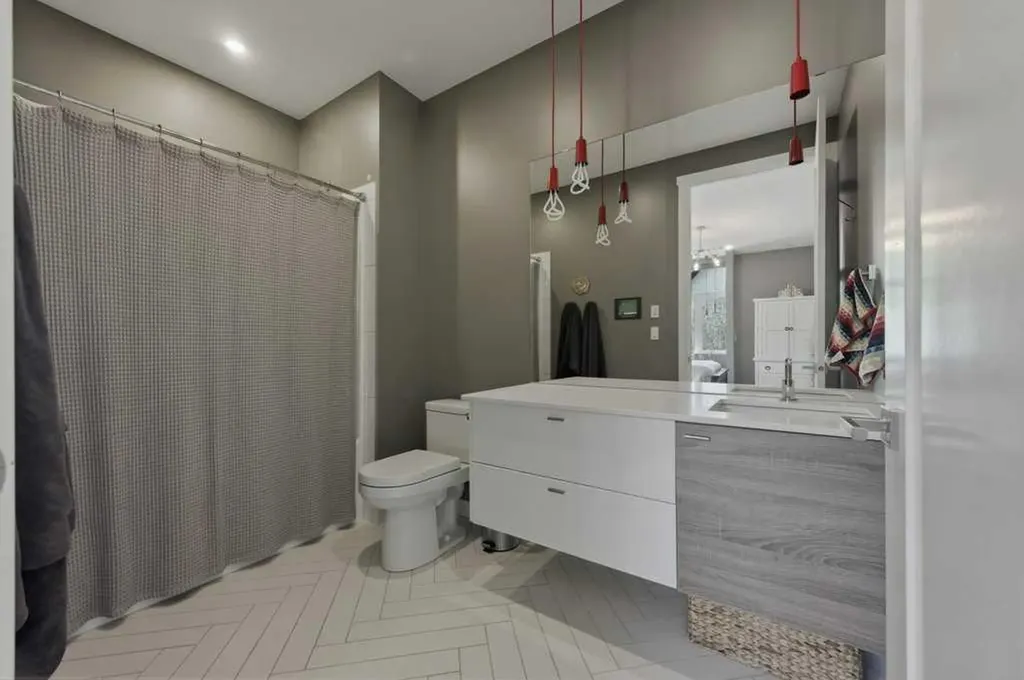 305 Jarvis Glen Court Jarvis Bay AB T4S 1R8