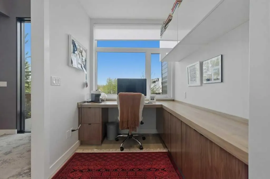 305 Jarvis Glen Court Jarvis Bay AB T4S 1R8