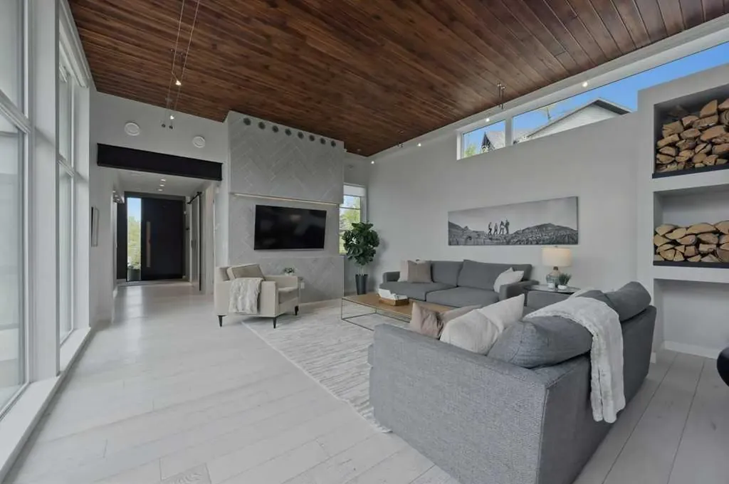 305 Jarvis Glen Court Jarvis Bay AB T4S 1R8