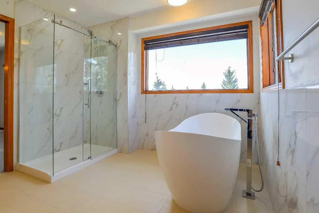 393 Hawktree Circle NW Calgary AB T3G 2X9