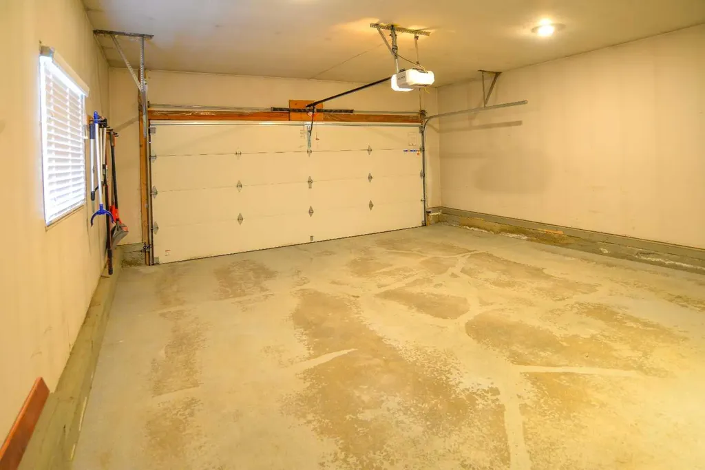 393 Hawktree Circle NW Calgary AB T3G 2X9