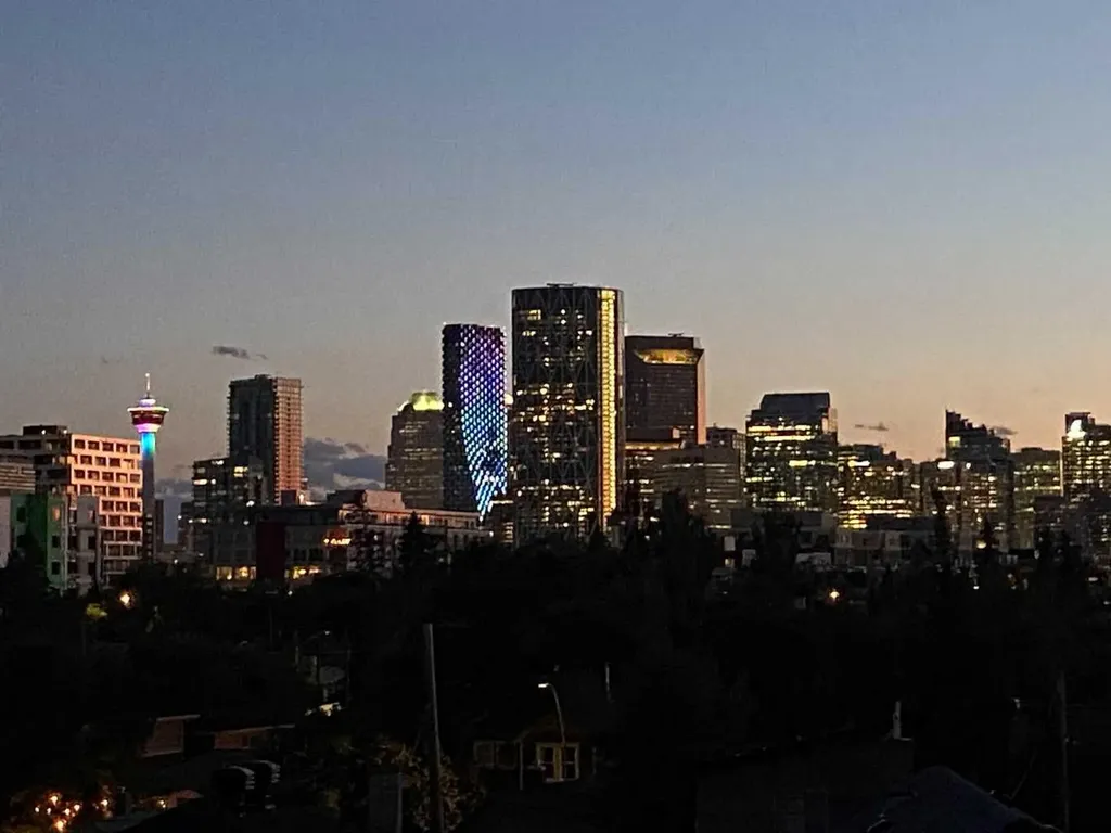 212 12a Street NE Calgary AB T2E 4R7