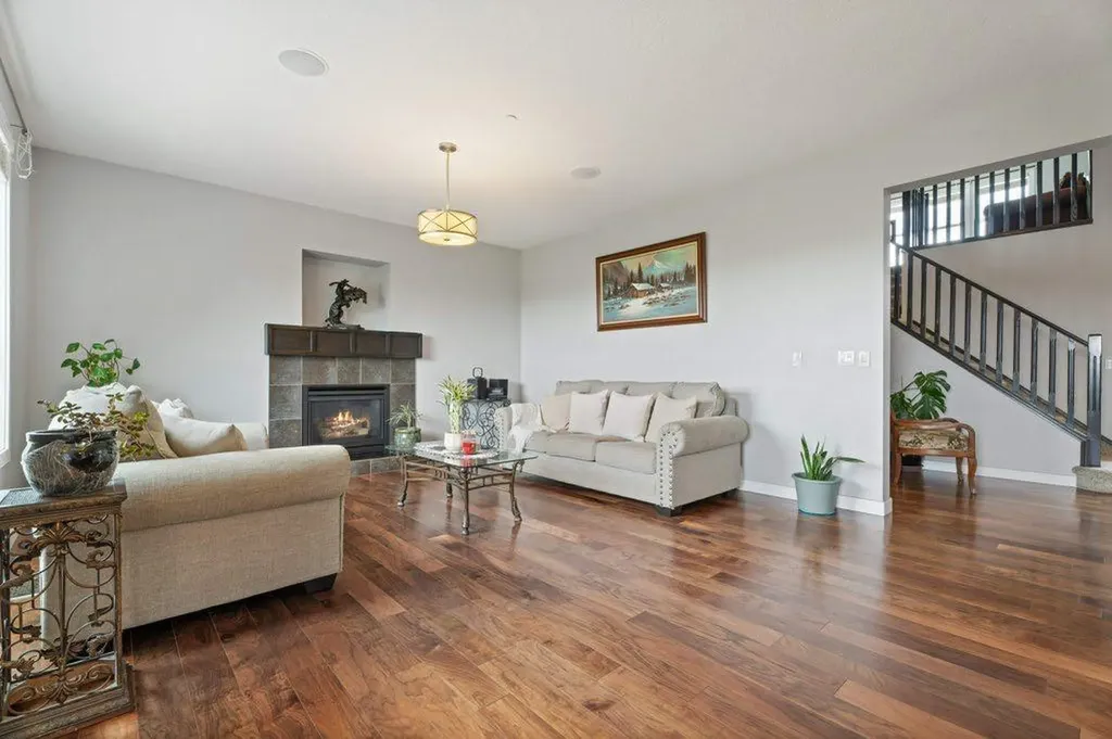 597 Muirfield Crescent Lyalta AB T0J 1Y1