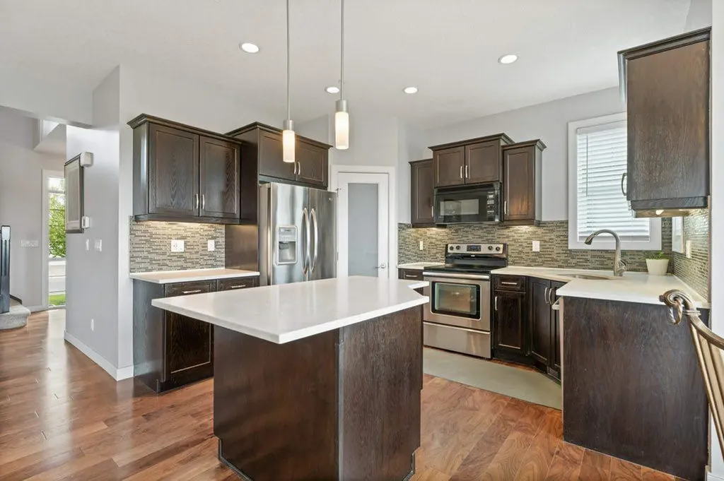 597 Muirfield Crescent Lyalta AB T0J 1Y1