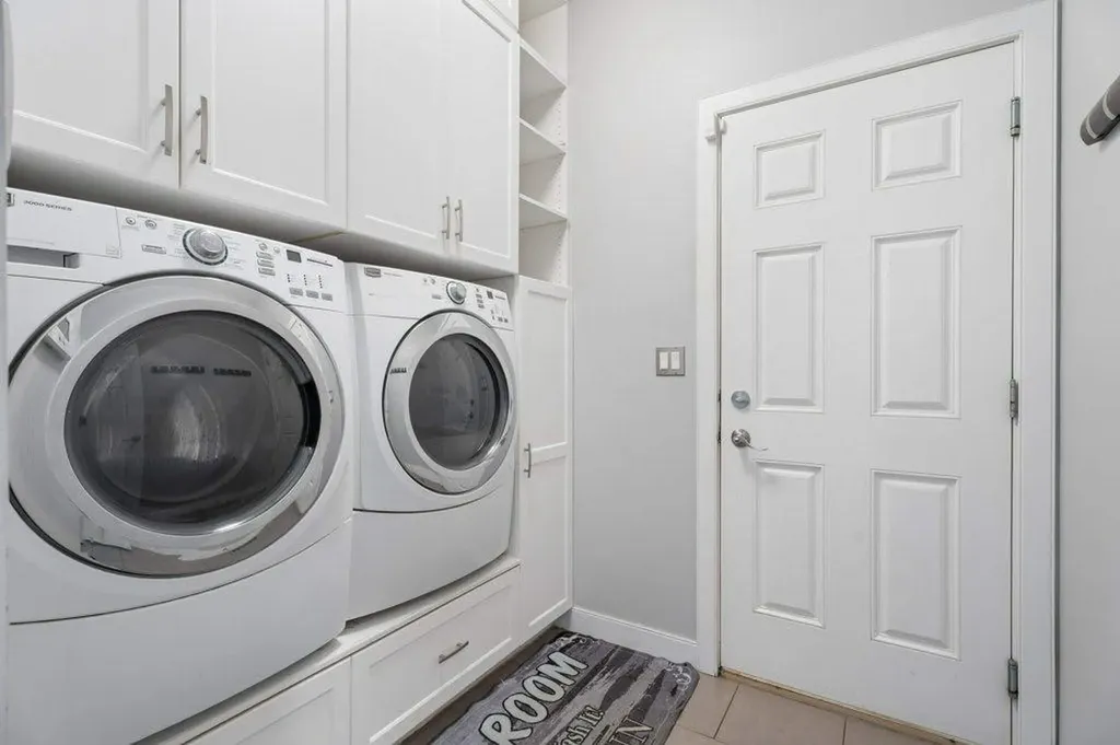 597 Muirfield Crescent Lyalta AB T0J 1Y1