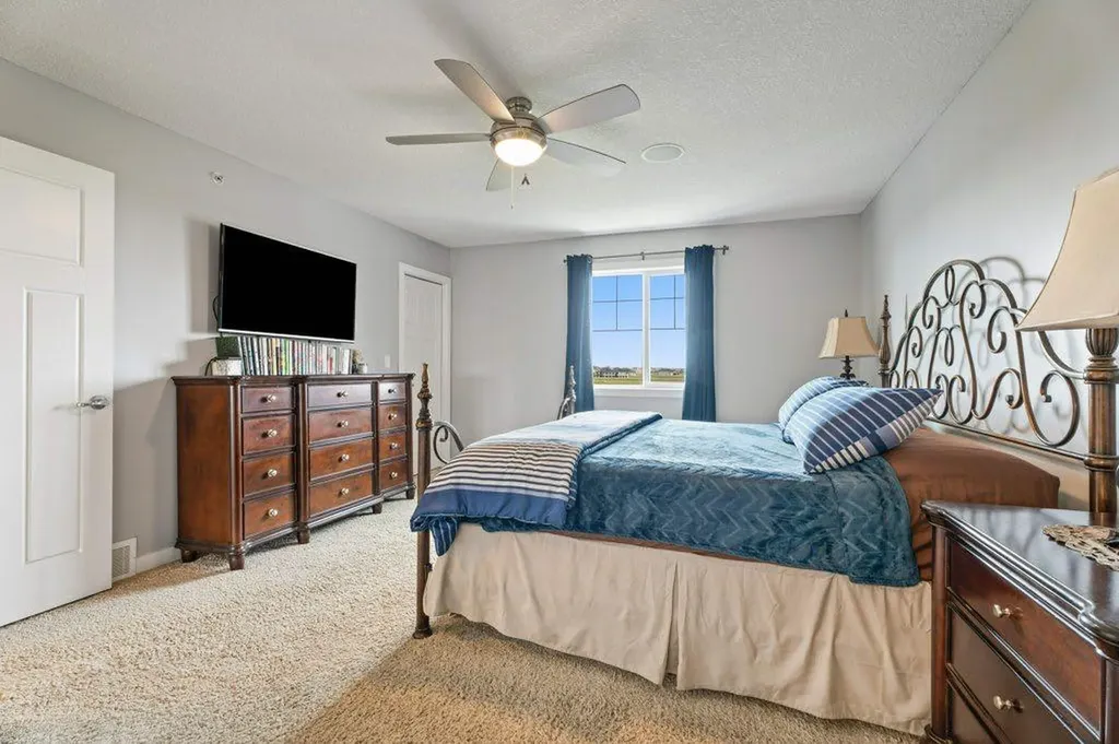 597 Muirfield Crescent Lyalta AB T0J 1Y1