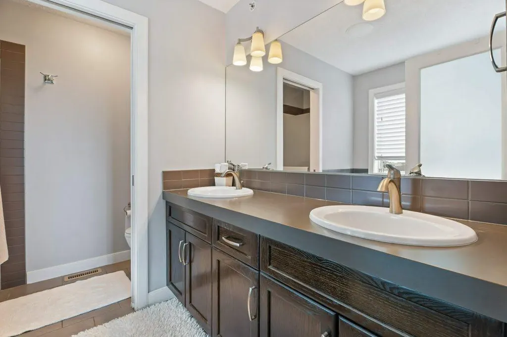 597 Muirfield Crescent Lyalta AB T0J 1Y1