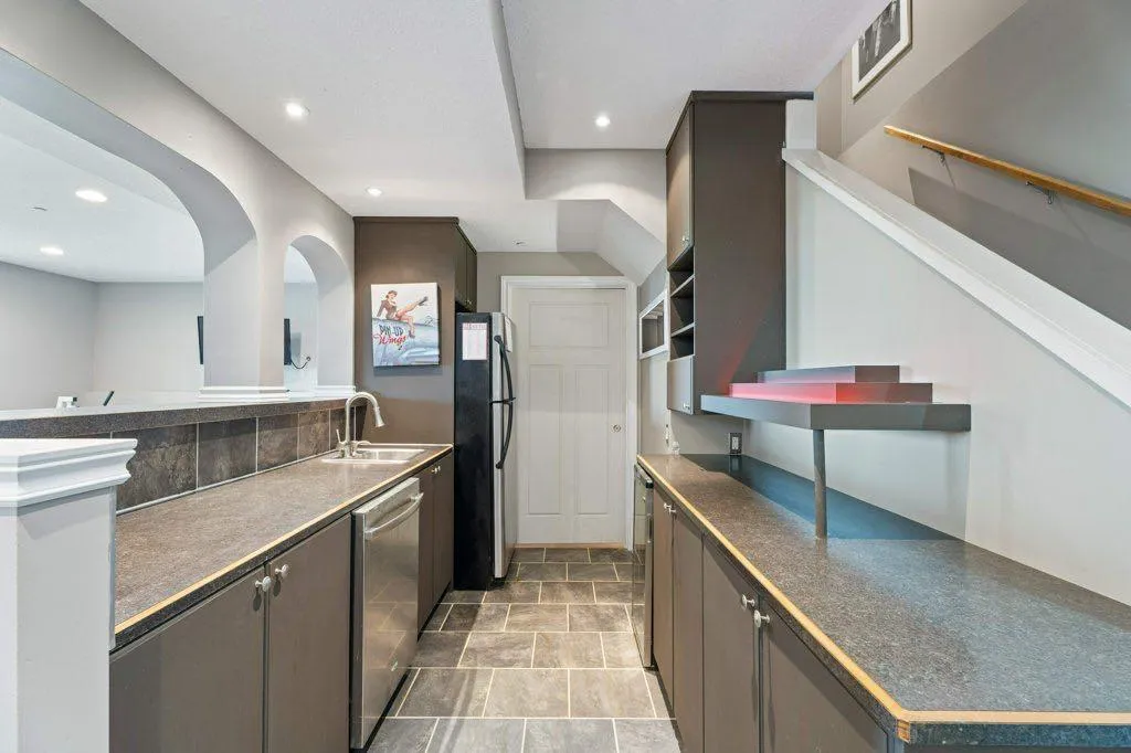 597 Muirfield Crescent Lyalta AB T0J 1Y1
