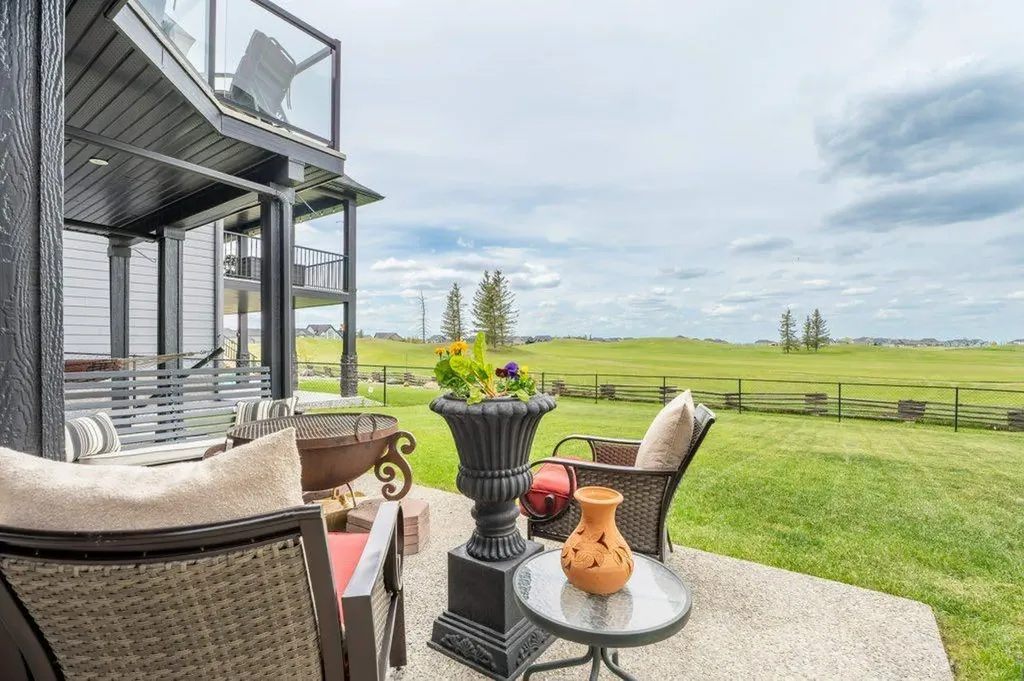 597 Muirfield Crescent Lyalta AB T0J 1Y1