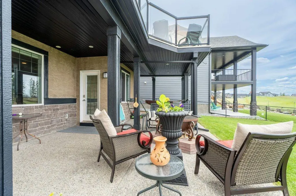 597 Muirfield Crescent Lyalta AB T0J 1Y1