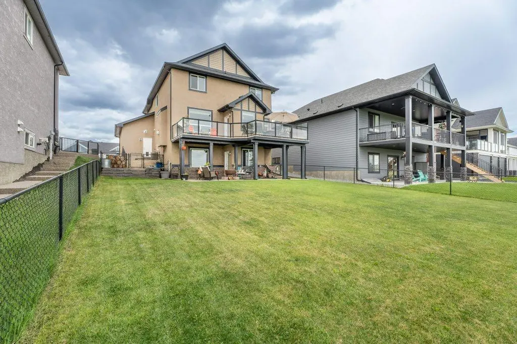 597 Muirfield Crescent Lyalta AB T0J 1Y1