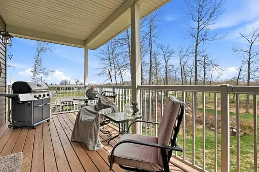 Twp 264056 Highway 27 Rural Kneehill County AB T0M 2B0