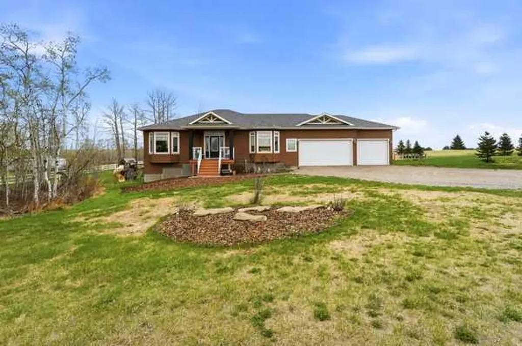 Twp 264056 Highway 27 Rural Kneehill County AB T0M 2B0