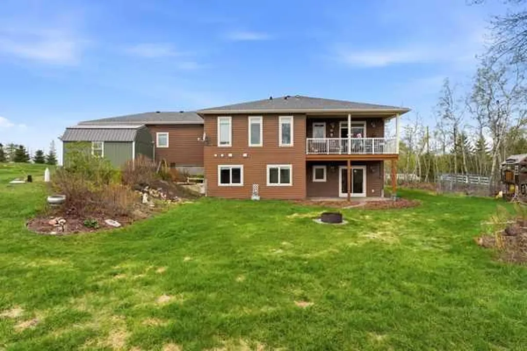 Twp 264056 Highway 27 Rural Kneehill County AB T0M 2B0