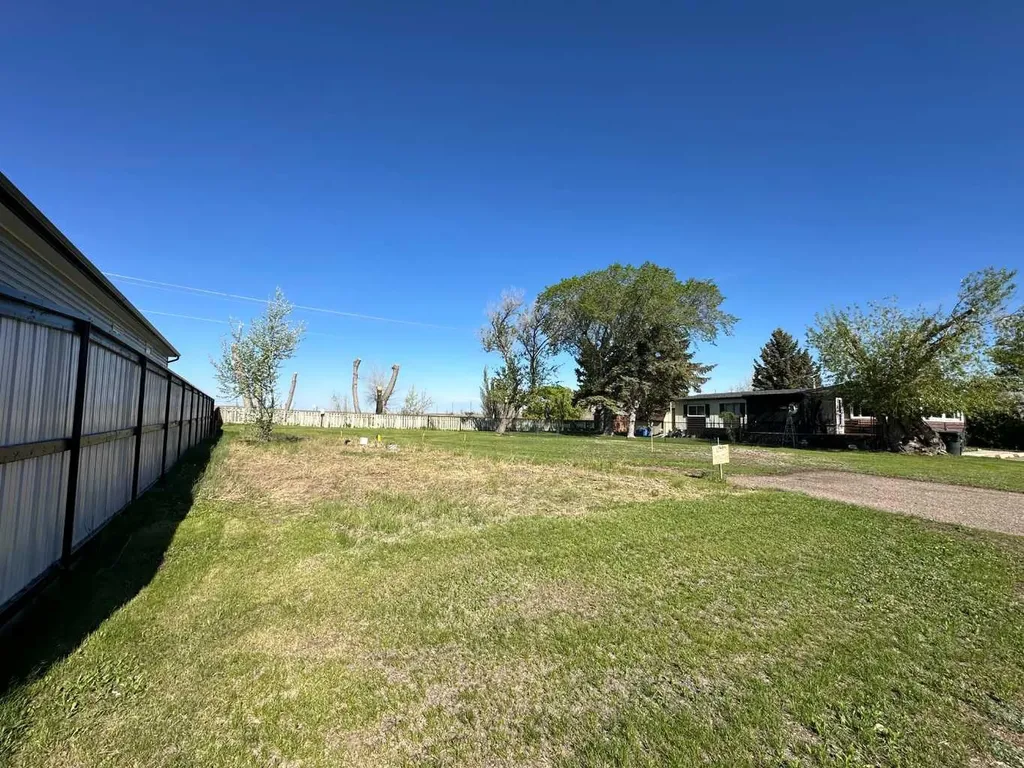 295 Fleet Street SW Medicine Hat AB T1A7Z4