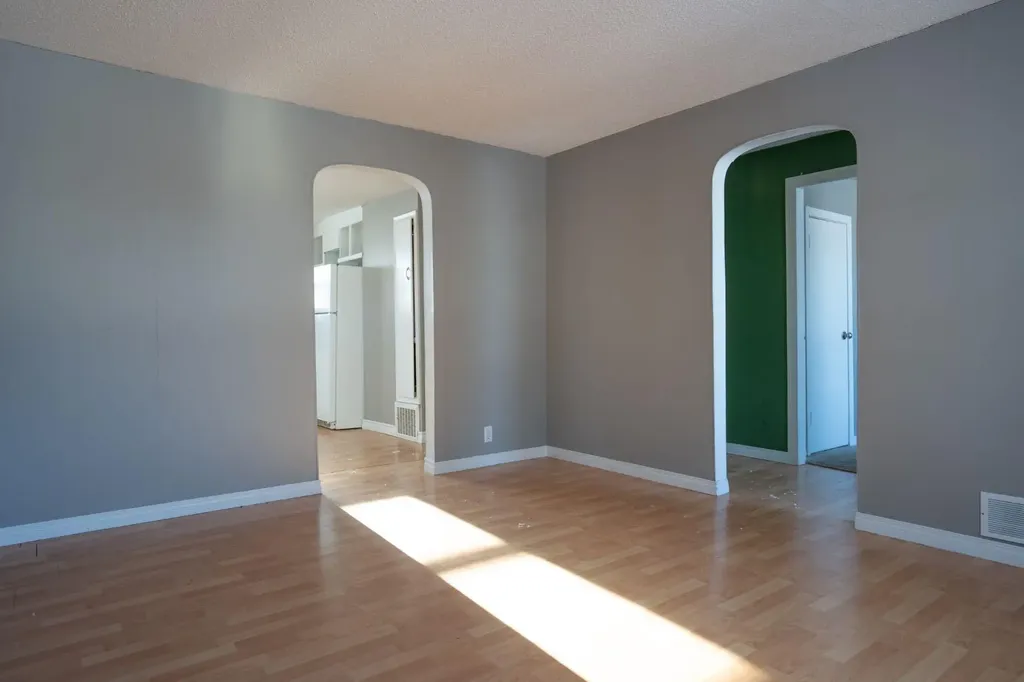 140 1st Street Edberg AB T0B 1B0