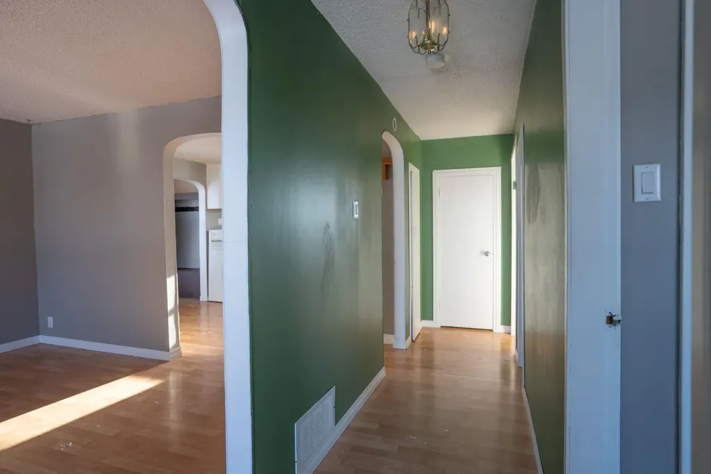 140 1st Street Edberg AB T0B 1B0