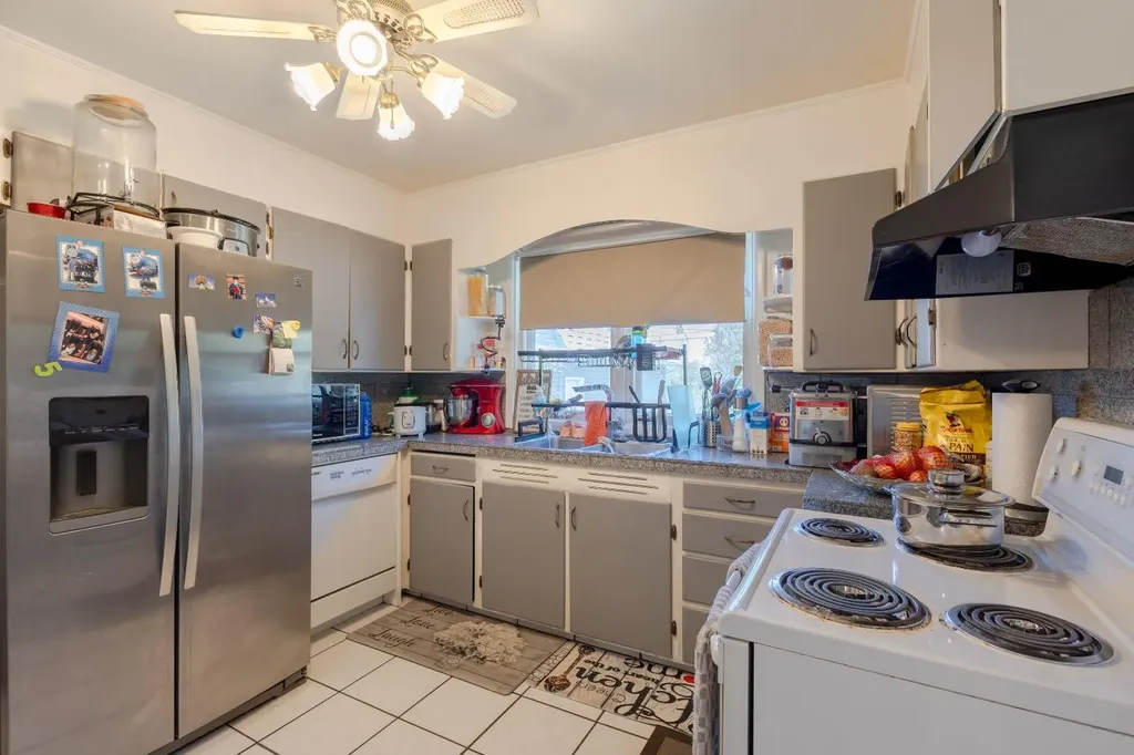 2110 26 Avenue SW Calgary AB T2T1E6