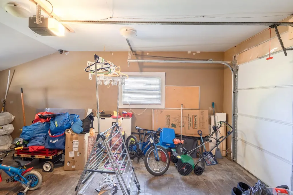 2110 26 Avenue SW Calgary AB T2T1E6
